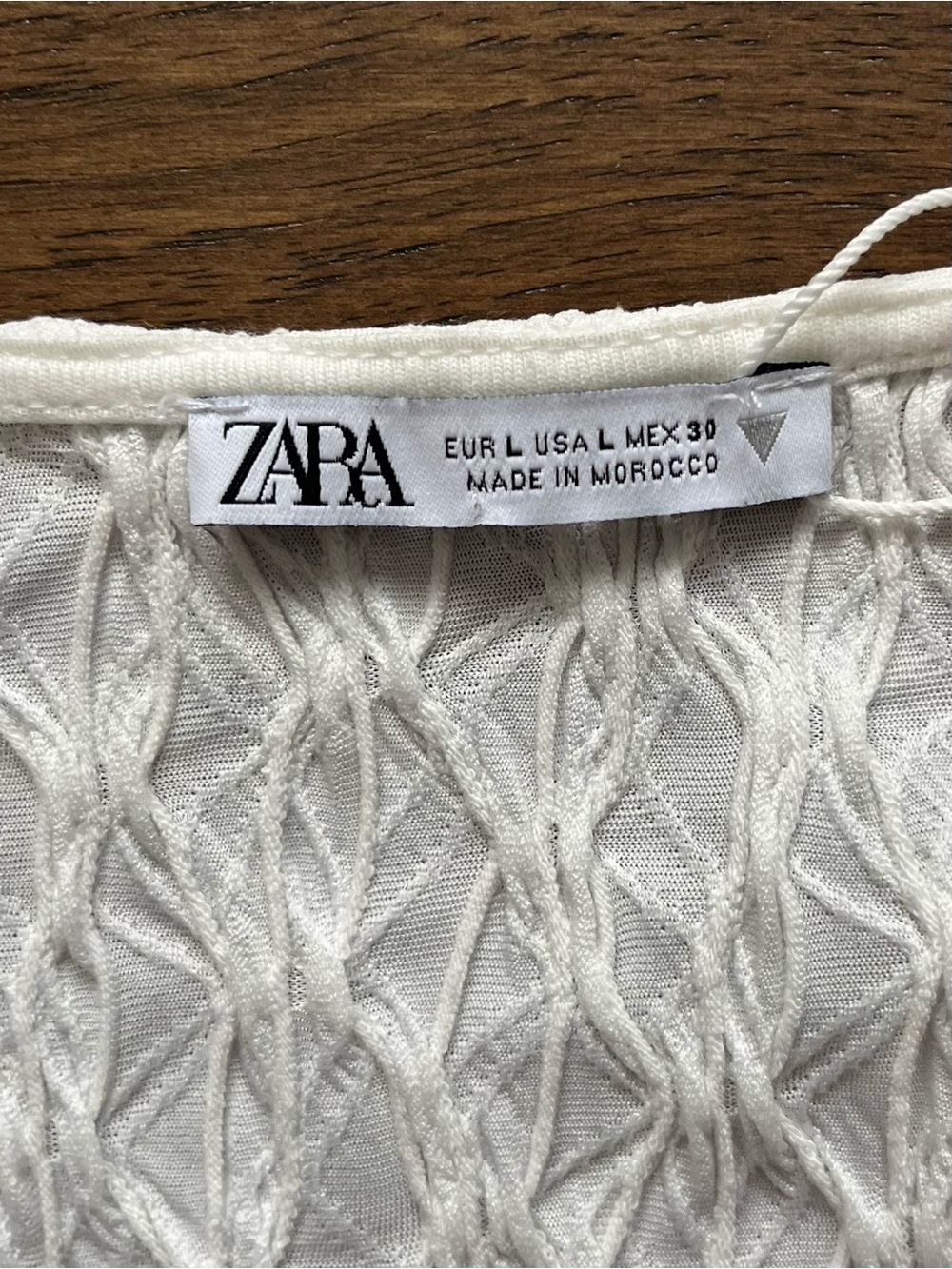 Zara White Textured V-Neck Cropped Blouse Large - Picture 8 of 10